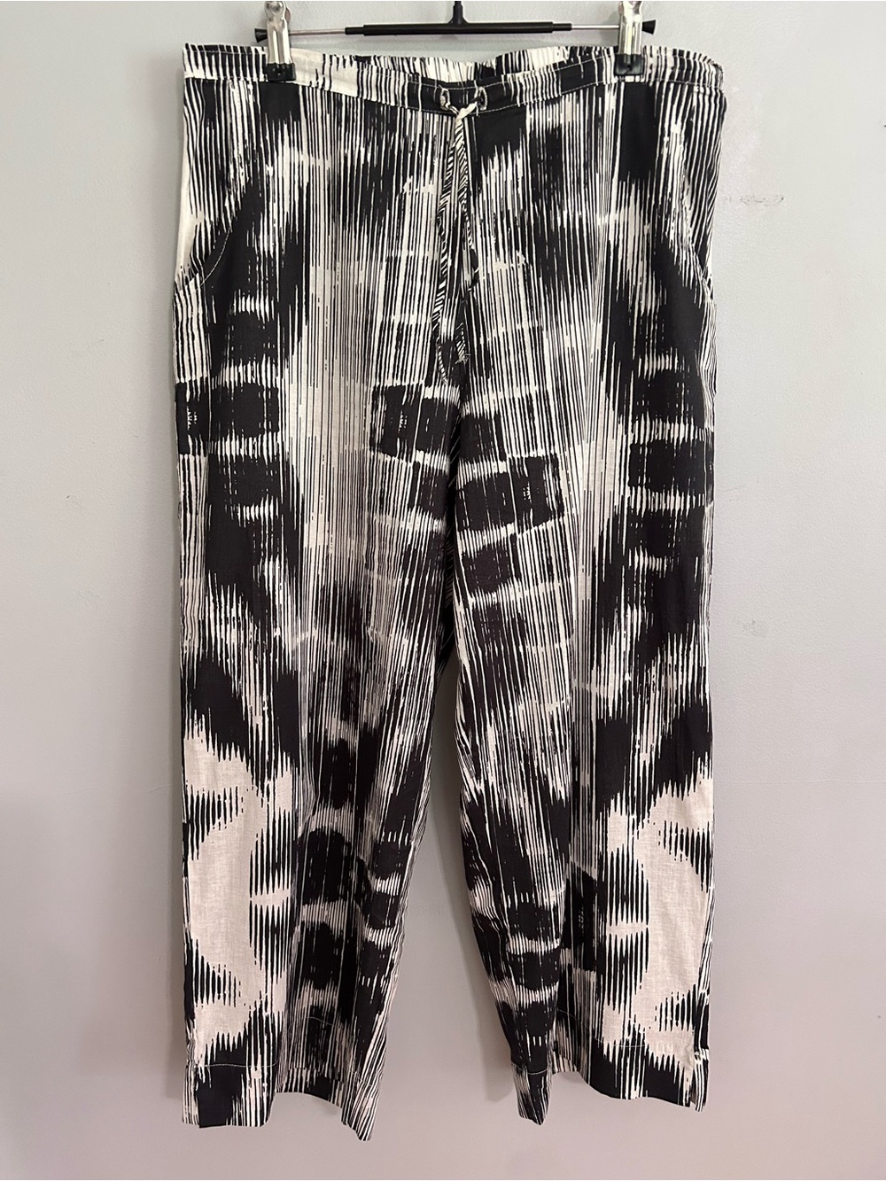 Bryn Walker Linen Crop Pants S Black White Ikat Art Lagenlook Made USA Italy